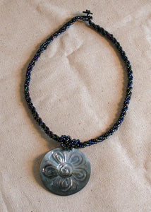 Flower Shell Necklace - Natural Artist